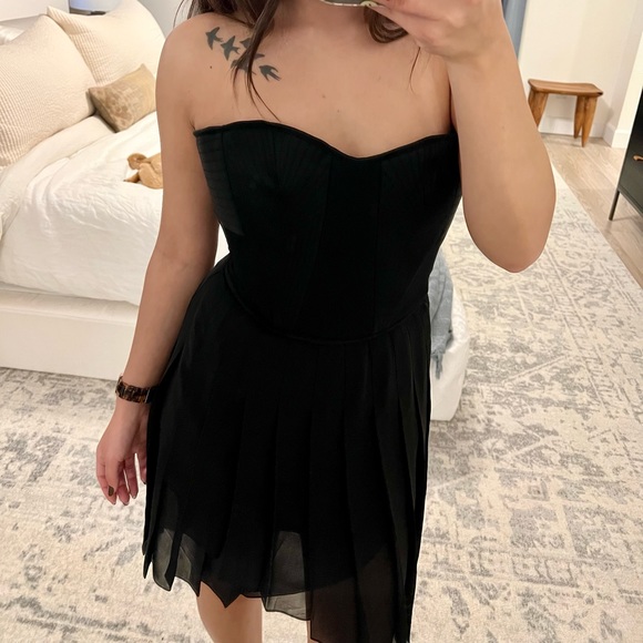 BCBGMaxAzria Dress - Picture 2 of 6